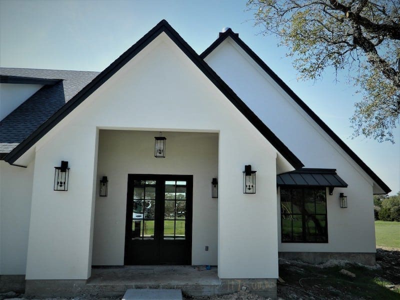 Exterior of Summer Oaks home in Texas